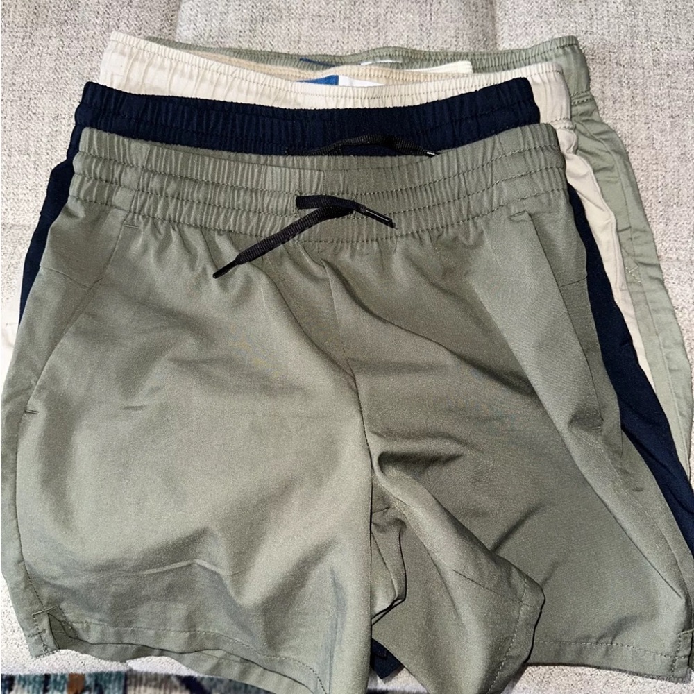Old Navy Boys Shorts Size Small(6-7) 4 total